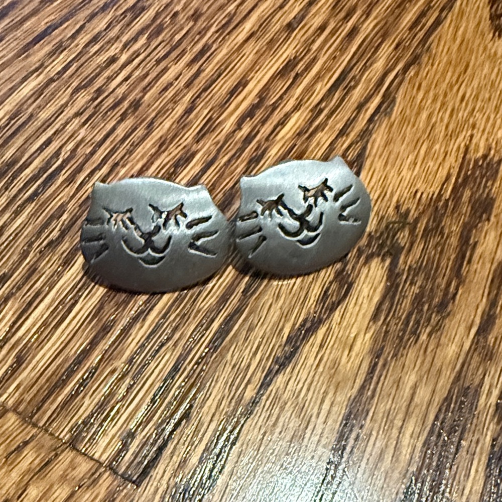 Cat Face Silver Earrings